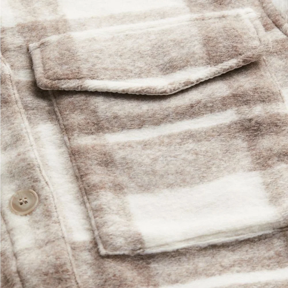 Shacket - Picture 2 of 2